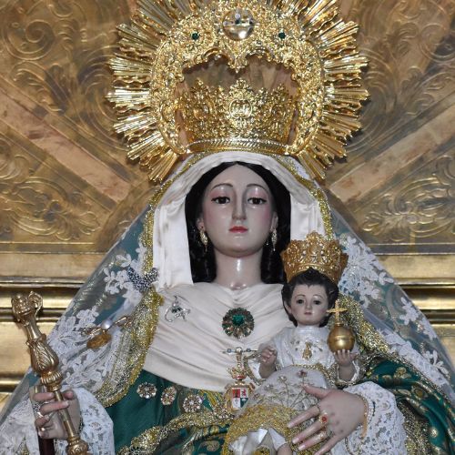 Patrona de Almadén de la Plata. Se encuentra en la parroquia que lleva su nombre y sale en procesión el mes de agosto.